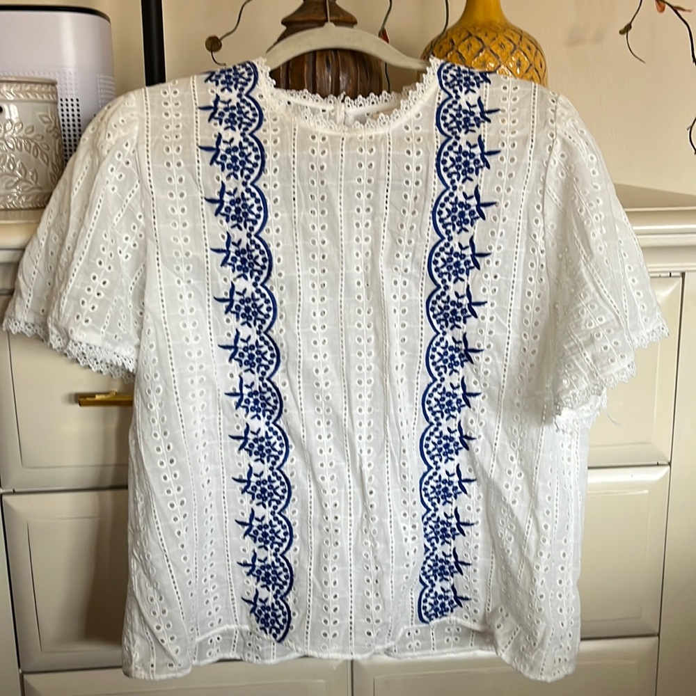Boutique Lace Blouse with Royal Blue Embroidery Size Large